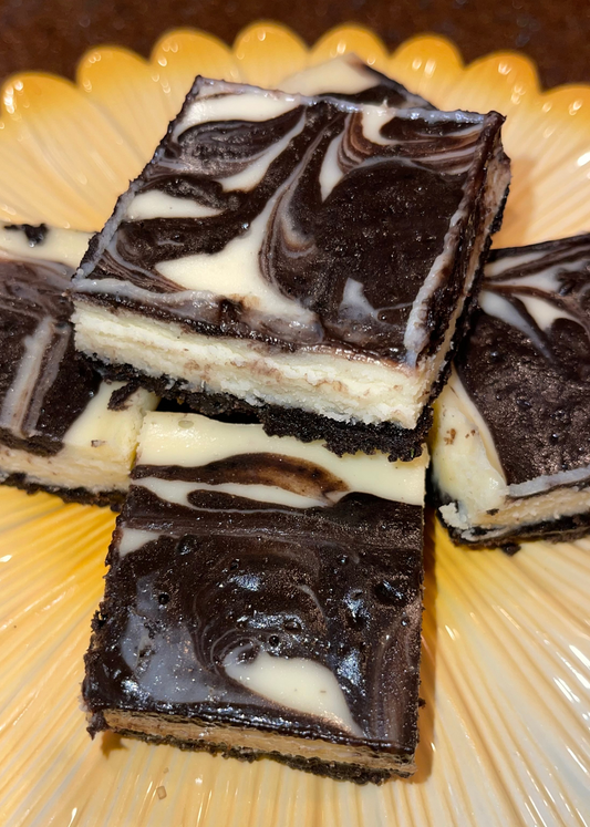 Cookies & Cream Cheesecake Bars